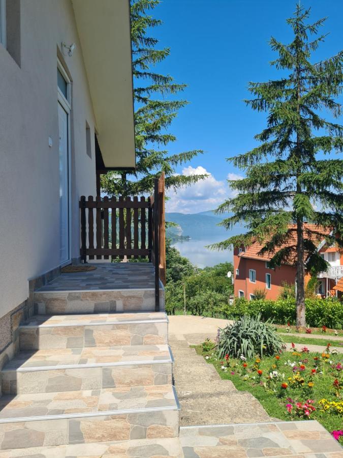 Apartmani Kuljanin ドニー・ミラノヴァツ エクステリア 写真