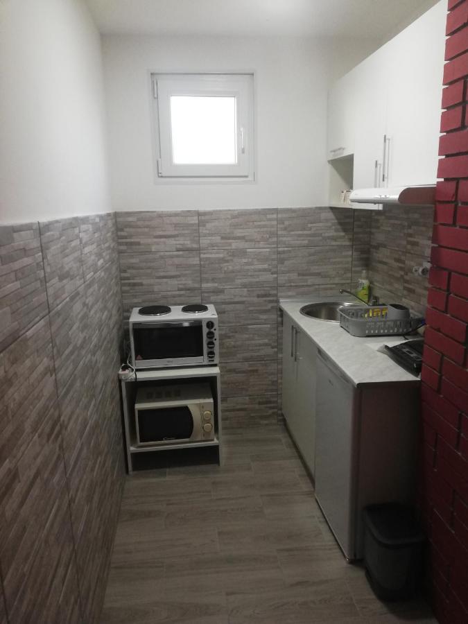 Apartmani Kuljanin ドニー・ミラノヴァツ エクステリア 写真