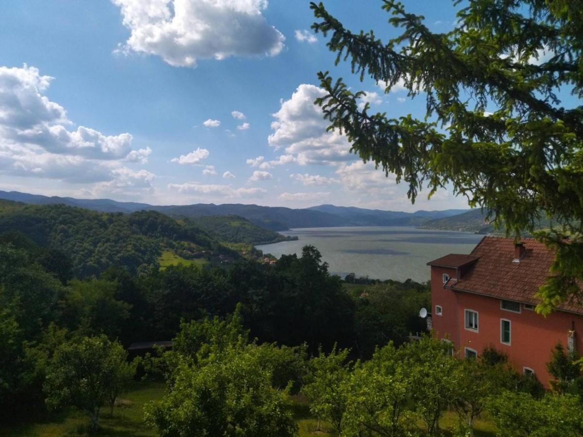 Apartmani Kuljanin ドニー・ミラノヴァツ エクステリア 写真